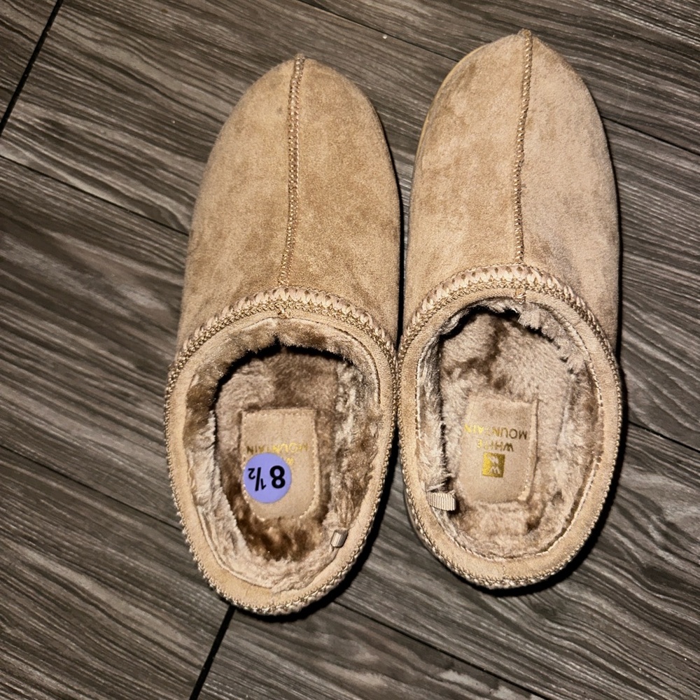 Tan suede slippers #suedeslippers